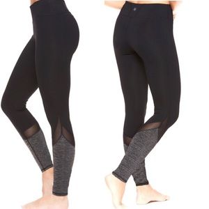SOLD—-GAIAM Mesh Panel Leggings